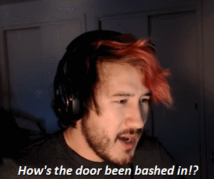 markipliergamegifs:  Isn’t that how everyone cleans snow off their car? Just beat