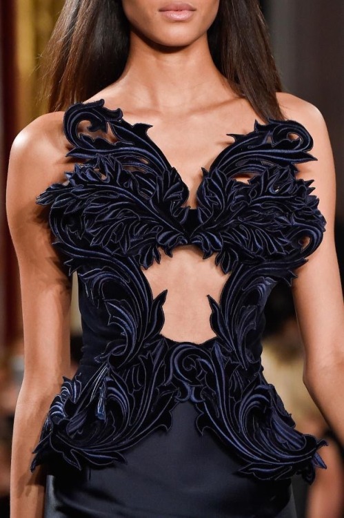 covet-couture:  Valentin Yudashkin, Fall/Winter 2015-2016 RTW
