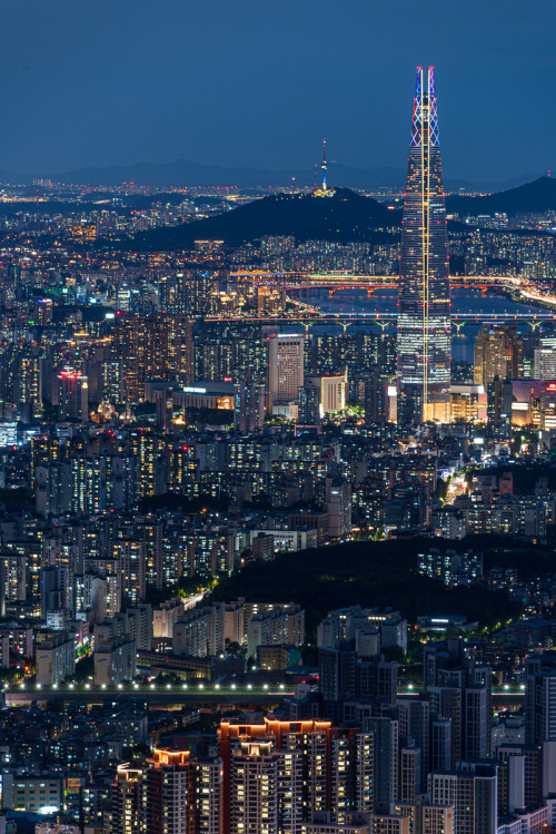 Seoul at night, seen from Namhansanseong.