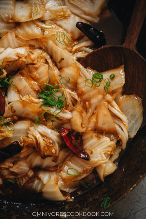 foodffs:Napa Cabbage Stir Fry with Vinegar Sauce (醋溜白菜)This easy napa cabbage stir fry recipe makes 