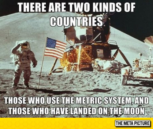 srsfunny:  Two Kinds Of Countries   lol  Theres literally no reason to go to the moon, like an actual human being.  Even the first time…. Literally so many resources wasted on pride… I wouldnt be bragging…. >_>