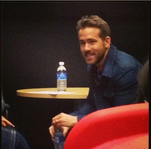 blyanisperfection: He looks so good that beard and haircut are the best wow