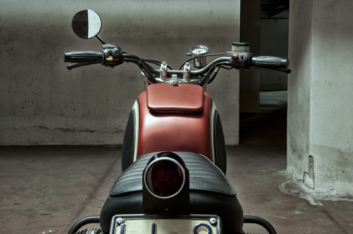 airows:  (via You’ll Want This Incredibly Cool Vintage BMW R45 « Airows)