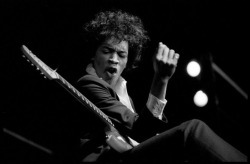 soundsof71:  Jimi Hendrix, Paris, by Jean-Pierre