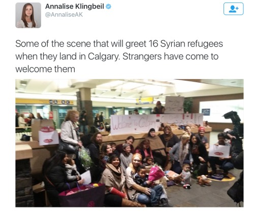 fiftythreecrimes: In the midst of the awful rhetoric about refugees these images give me such joy. &