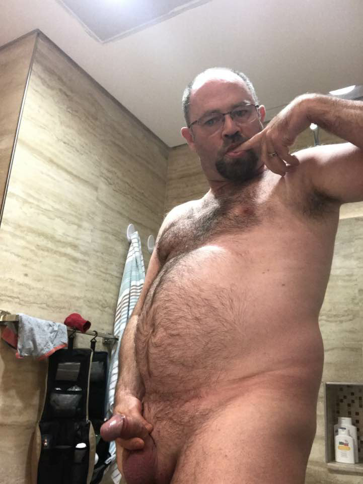 bradbraux2:  Follow us http://bradbraux2.tumblr.com/+97433718737 Kik-loloaqi Contact