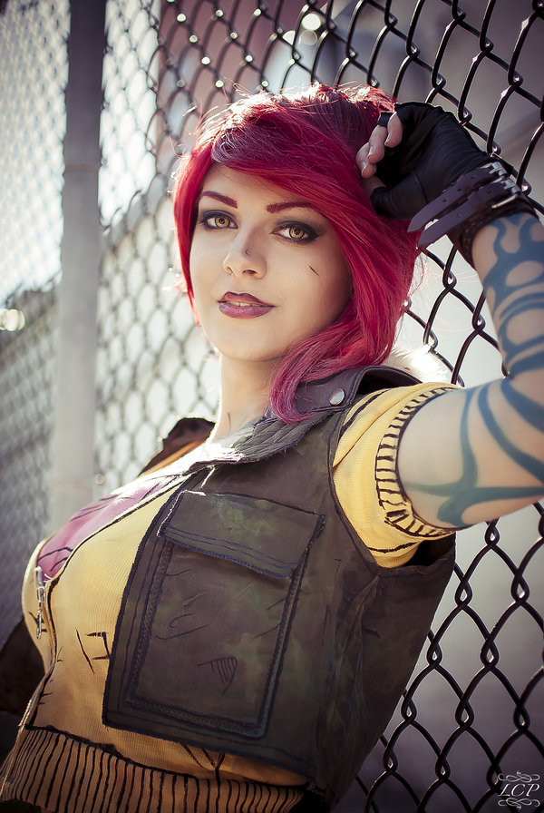 cosgeek:  Lilith (from Borderlands 2) by Obsidian-Endings Photographed by LiquidCocaine-Photos