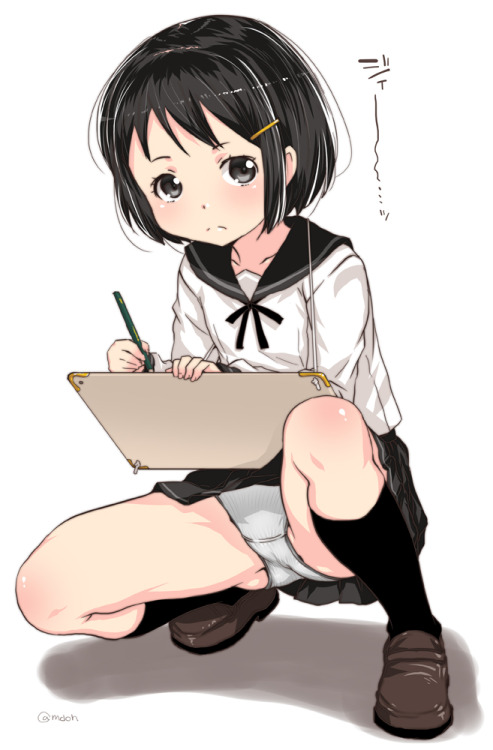 mdosan:  じっと観察中。 あとビキニ。