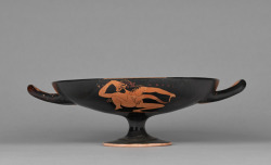 theancientwayoflife: ~ Attic Red-Figure Kylix.