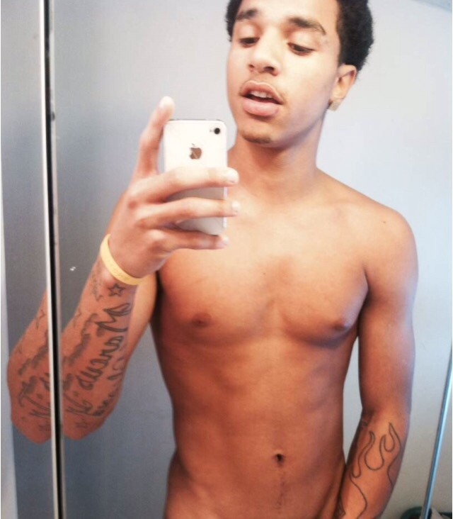 2-exclusive-4-u:  bestbait:  Just a couple teasers of Marcus 😏 like and reblog