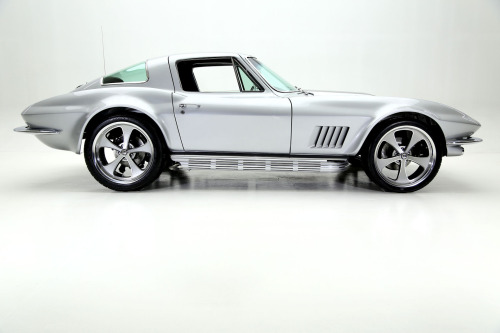 2coolcars:   1967 Chevrolet Corvette  