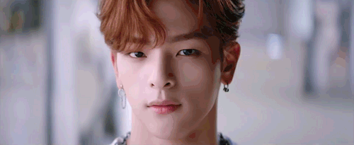 Stray Kids- DOUBLE KNOT MV