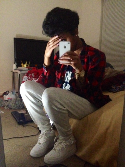 ronnitv: #me