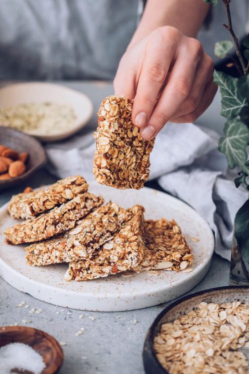 fullcravings:  Vegan Caramel Nut Hemp Granola Bars