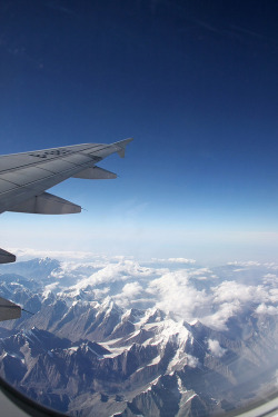 intothegreatunknown:  Flying Over Tianshan