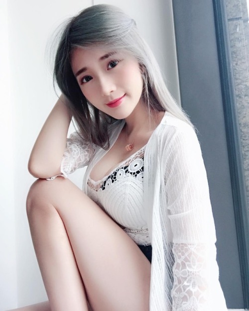 夜色无痕 (@fangsi530)： twitter.com/fangsi530?s=09