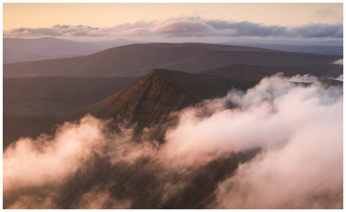 ohyeahuknationalparks:Brecon Beacons National ParkCloudy Cribyn at dawn by Ken Mills