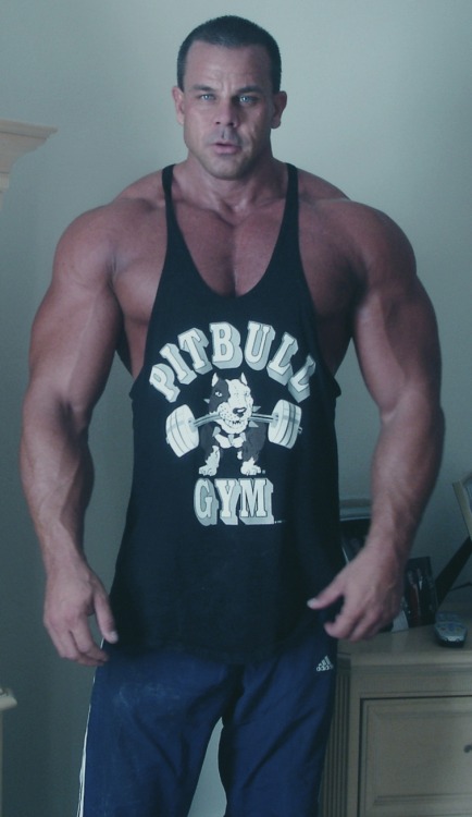 alpha1976:  More Kinky @  ~NSFW FUN~ Who is this STUD? 