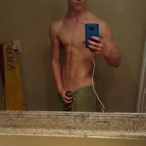 oopsstraightbaitedcaught:  str8baitexposed:  Jared (Age 18)  Yum