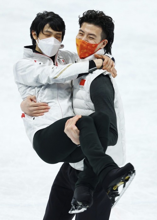 tehtariks: cannot believe yuzuru hanyu and liu xinyu saved both the olympics and sino-japanese relat