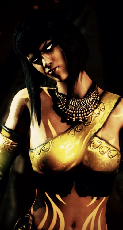 itzbambii:Made some iPhone 5/6 wallpapers of the female fighters in MKX. Feel free to use these.