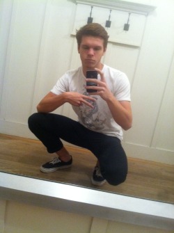 kevinspacedout:  is this pose still trendy? 