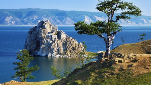 A Lake of World RecordsLake Baikal is a sight to behold. Located in southern Siberia, the lake cover