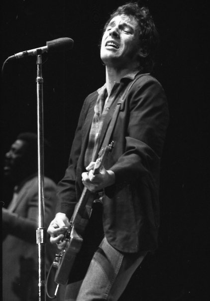 thewildandthedarkness:Bruce Springsteen © Cindy Hicks