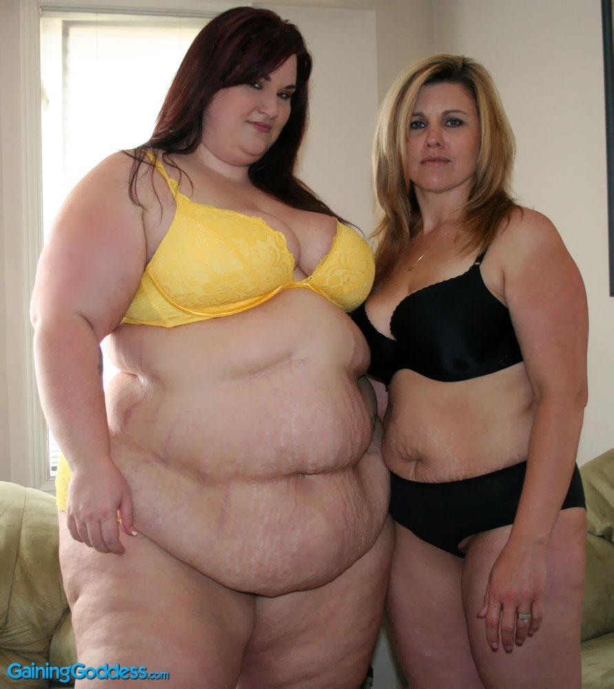 heywewantsomefatty:All the stretch marks scars her belly got to get fat and pack