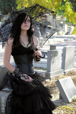 victorian-goth:  Victorian goth http://victorian-goth.tumblr.com/