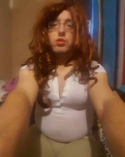 sissy-lexi-23: Selfie. White shirt and red