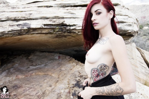 beautifulgirlsmakemesuicidal:  Tristyn Suicide 