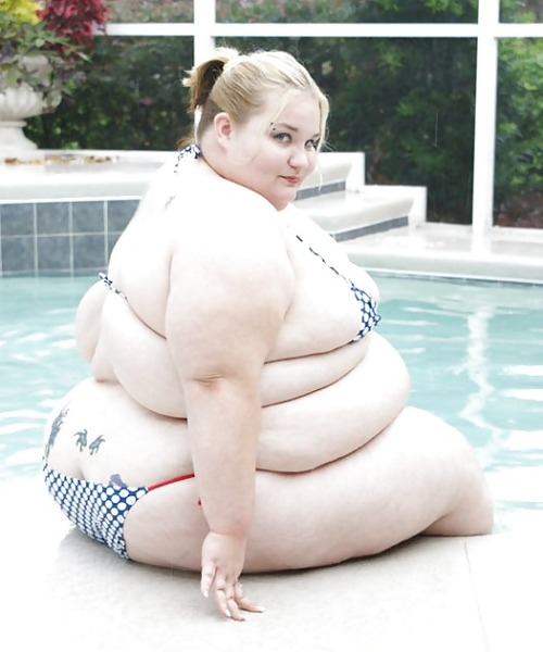 Fat ugly girl having sex