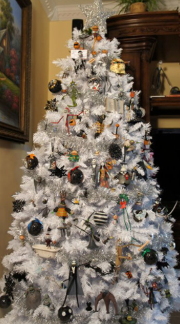 art-angelsz:  sixpenceee:  These Nightmare Before Christmas themed trees are exactly