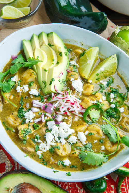 guardians-of-the-food:  Pozole Verde de Pollo (Green Mexican Hominy and Chicken Soup)