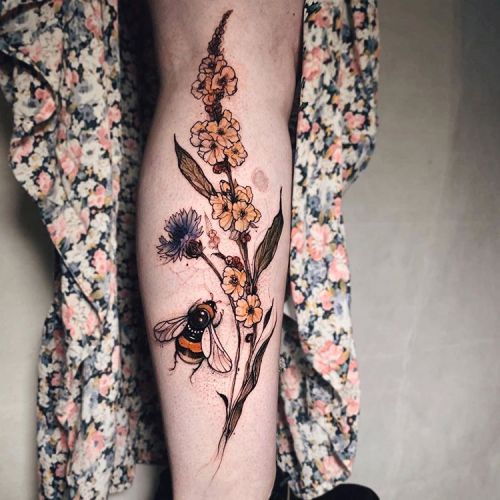 ig: pliszkamagdalena bee;flower;leg;splatter