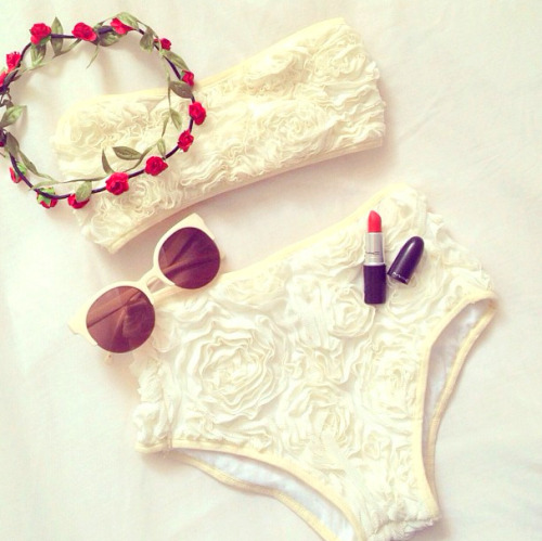 beautiful-fantasyyy:  daisy-mihst:  l-ush:  r  o  s  y  ♡  b  l  o  g I follow back similar  Rosy and pink  ♡ rosy blog ♡ 