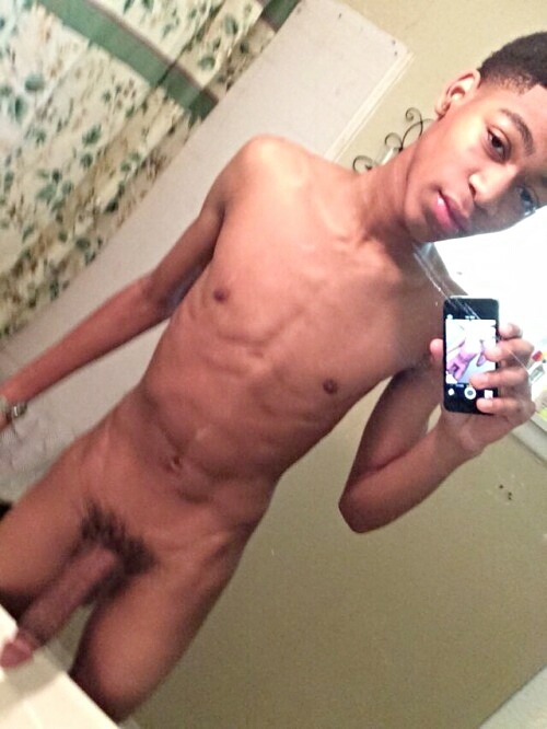 black-dicks-r-us:  HORNY FOR BLACK DICK? There are over 10,000 Black Gay Videos @