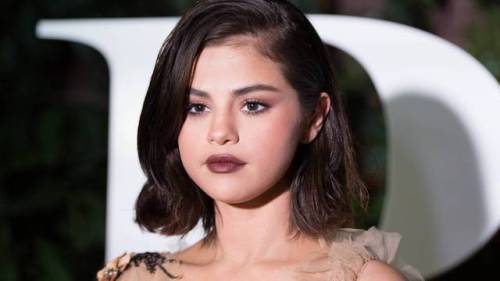 mtv:SELENA GOMEZ REVEALS SHE HAD A KIDNEY TRANSPLANT YASSSSS drag her!