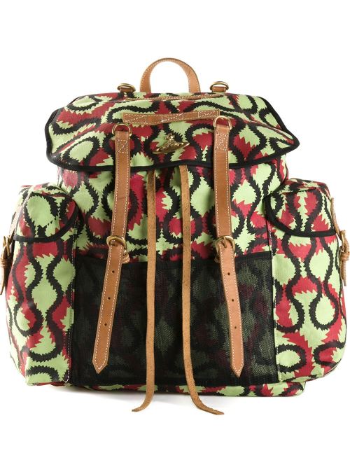 Hay un backpack increíble y perfecto para todo mundo: desde el hippie comeflores hasta el dar