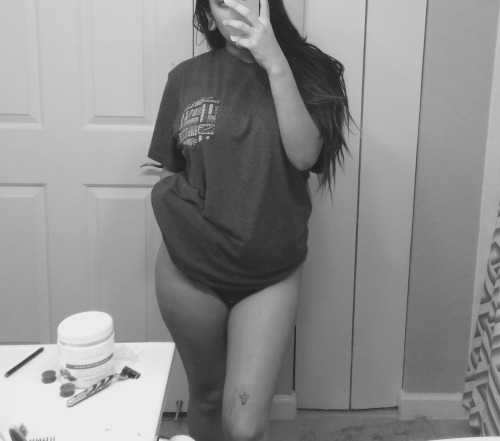 worldsbaddest:  metalfaced00m:  s/o 2 legs  ×•×•× 🍉