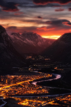 atraversso:  Valley Of Light | Norway  by