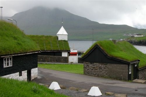 l’abitato di Norðragøta- EysturKommuna - Eysturoy - Isole Fær Øerhttp://www.faroeislands.dk/pages/No