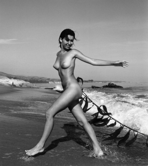 formerlyuncredited:  André de Dienes  adult photos