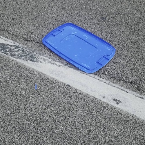 Moving Horror Stories As Told By The #lid #stuffinthestreet (at Classic Car Wash)