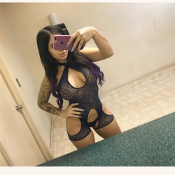 stripper-locker-room:  https://www.instagram.com/juiice.e/