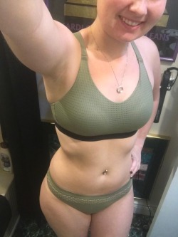 lovely-sexy-girl:  I have a good friend that has always told me to wear matching bra and underwear because you never know when you’re going to get laid