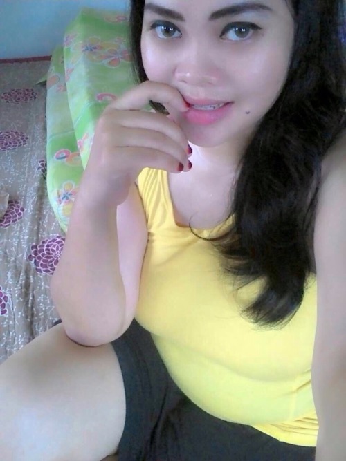 buzzyyy77:  mariatek:  xxxchubbyxxx:  Mama Arina Chubby  Nk  😋😍