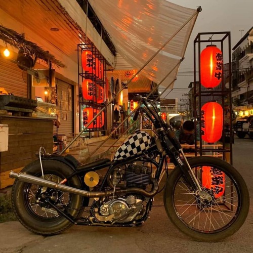 #yamaha #sr500 #Chopper #Bobber #Bratstyle #JapChop #JapStyle https://www.instagram.com/p/CL39ltsBHR