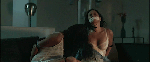 frenchblazer:  Anna Friel and Stefanie Scott in “I.T.” (2016) 